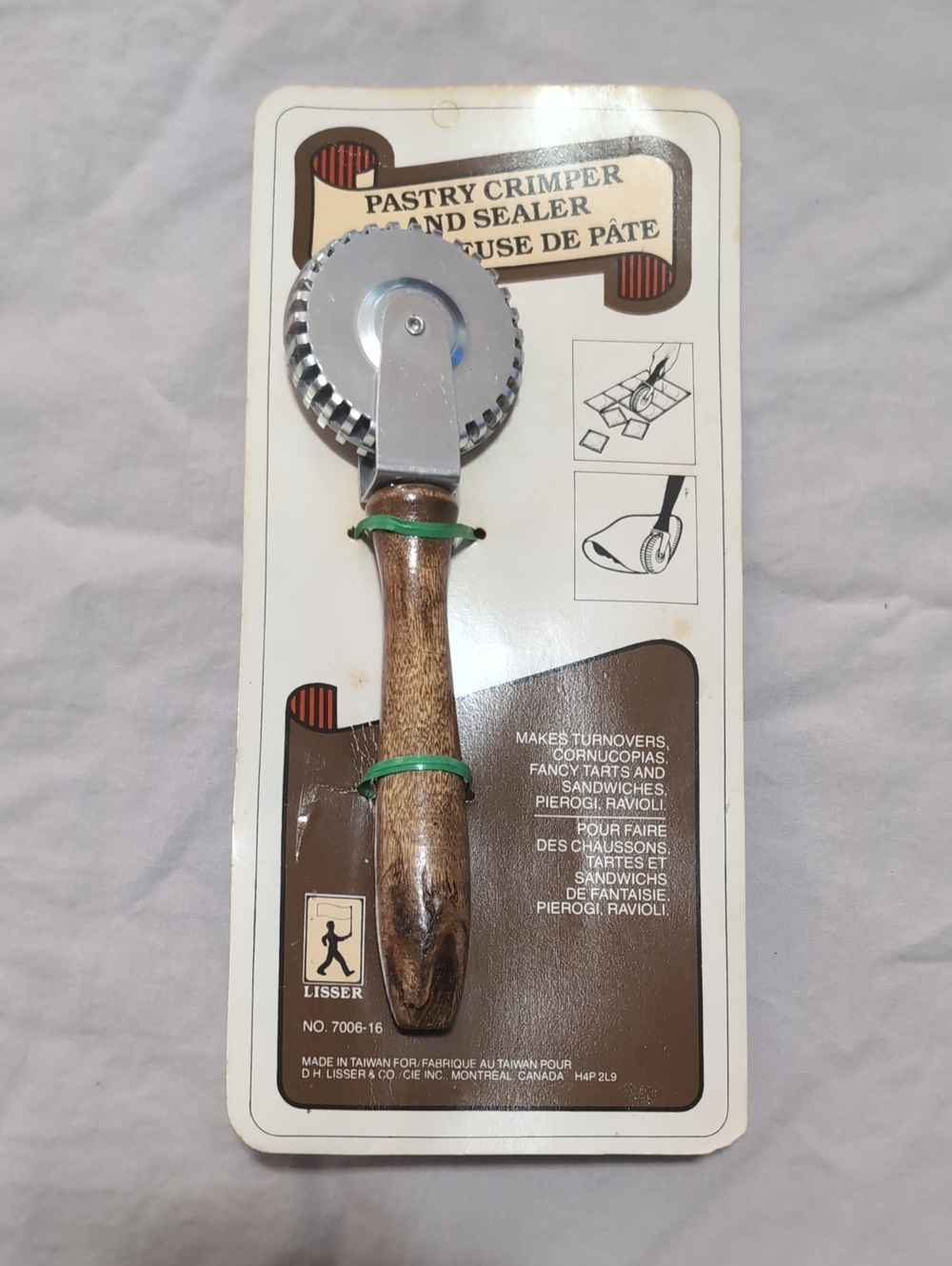 Pastry Crimper and Sealer NEW Kitchen Vintage Pie